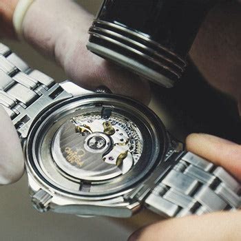 Gucci Watch Repair, Restorations, Crystal, and Battery 